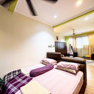 Perdana Heights, Seksyen U10, Shah Alam Double Storey Bungalow for sale BIG LAND