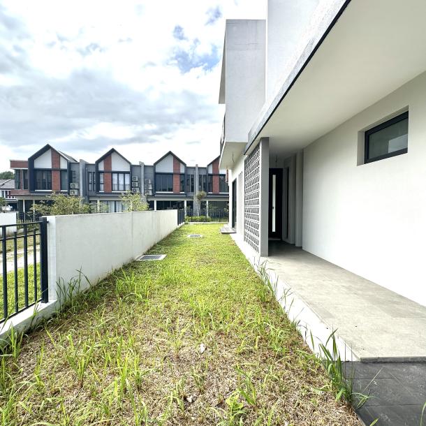 Double Storey Terrace House Ilham Residence, Elmina Gardens, Shah Alam (End Lot)-2