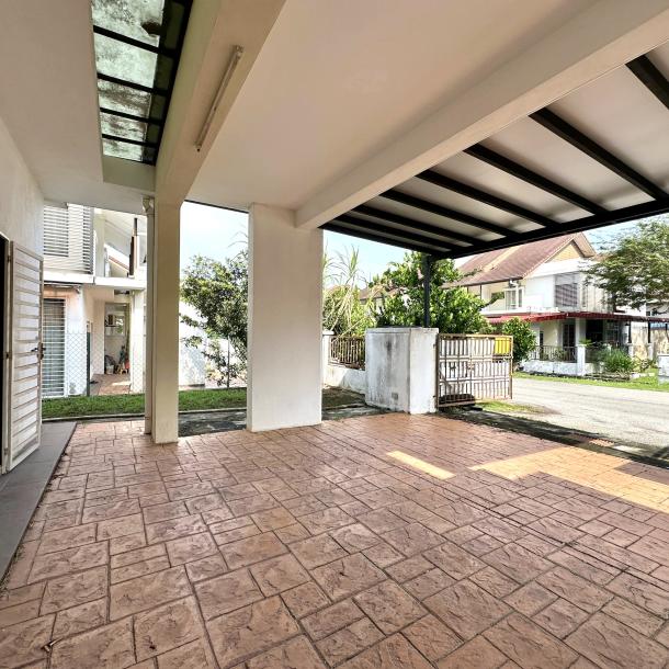 Puncak Bestari, Puncak Alam Double Storey Terrace House End lot with Extra Land for sale-2