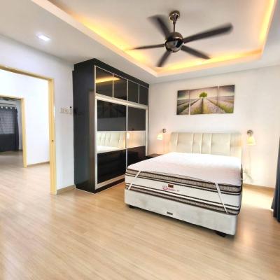 Seri Pristana (SP6), Saujana Utama Double Storey Terrace House For Sale Renovated