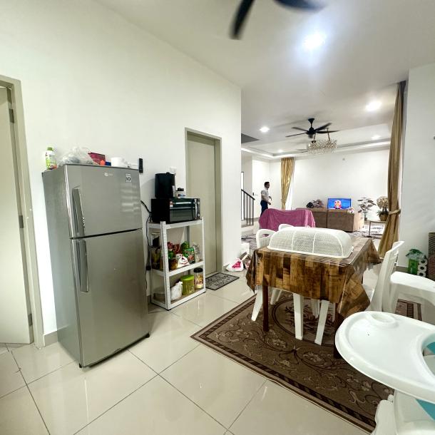 Greenhill Residence, Seksyen U10, Shah Alam Double Storey Semi-D House (Brand New) For Sale below market-12