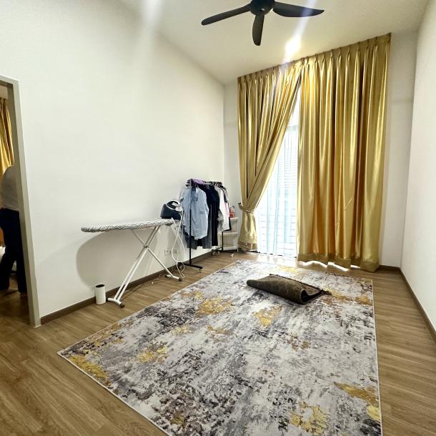 Greenhill Residence, Seksyen U10, Shah Alam Double Storey Semi-D House (Brand New) For Sale below market-15